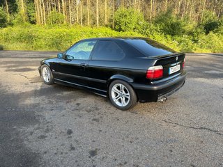 BMW e36 318ti compact