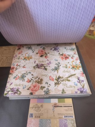 Kit Papel Scrapbooking Graphic 45 Secret Garden