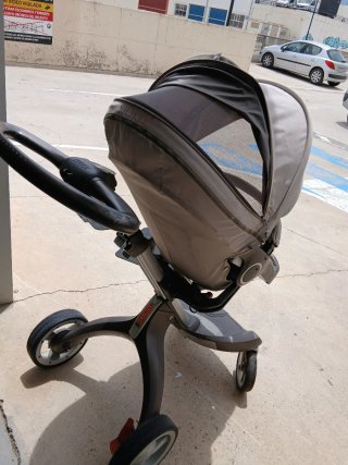 Carro Stokke Beige