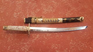 Wakizashi decoración oro
