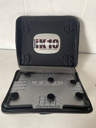 2 fundas portátil y otra bolsa para portátil.
