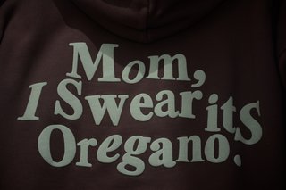 Sudadera NudeProject Mom, I swear its oregano