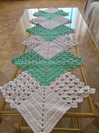 Mantel individual tejido a mano