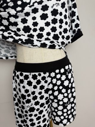 Pijama DKNY corto estampado floral