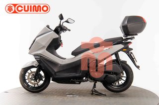 KYMCO SKYTOWN 125