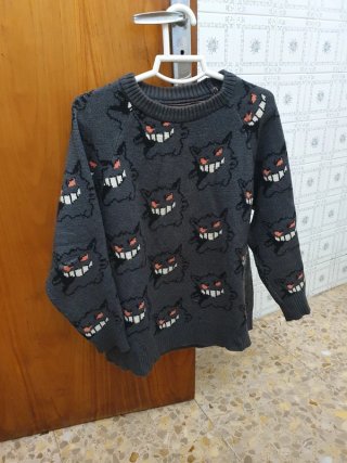 Pijama Gris con Estampado de Gengar