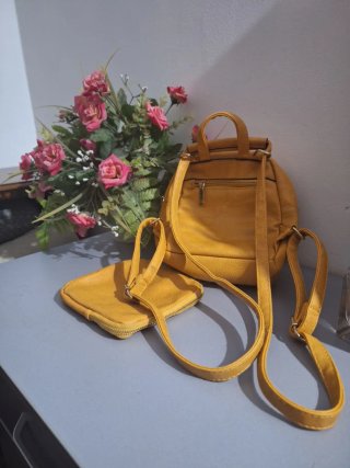 Zainetto donna senape/giallo ocra + portamonete