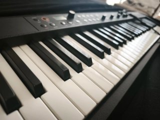 TECLADO + ALTAVOZ (con sus fundas) <estrenar>