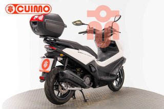 KYMCO SKYTOWN 125