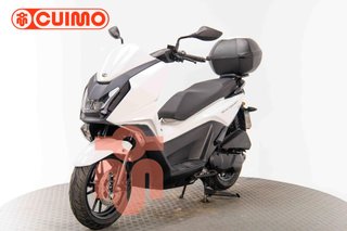 KYMCO SKYTOWN 125