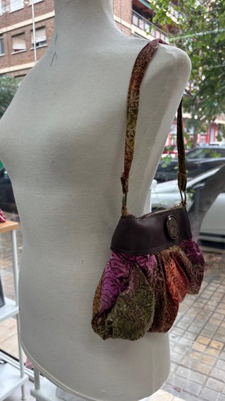 Bolso de hombro hecho a mano