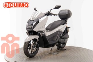 KYMCO SKYTOWN 125