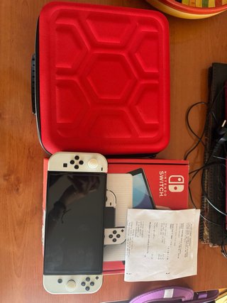 Nintendo Switch OLED Bianca e Nera