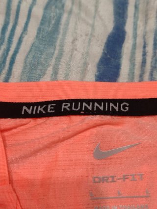 ​Camiseta Nike Running Dri-Fit Nueva (Talla M/L)