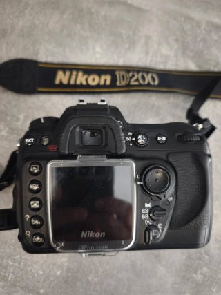 Cámara Nikon D200 como nueva con objetivo
