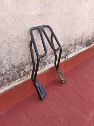 Soporte Baúl para royal enfield interceptor.