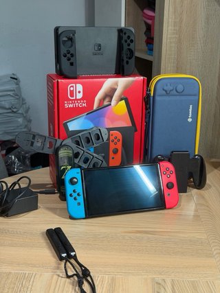 Nintendo Switch OLED + Accessori