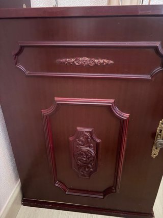 Máquina de coser SINGER con mueble