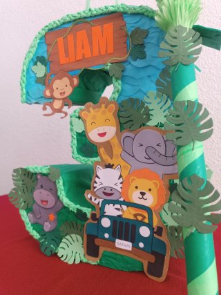 Número 3 Piñata Safari más palo