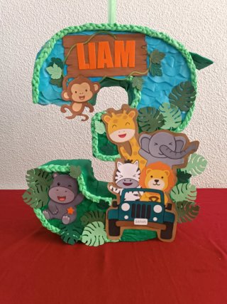 Número 3 Piñata Safari más palo