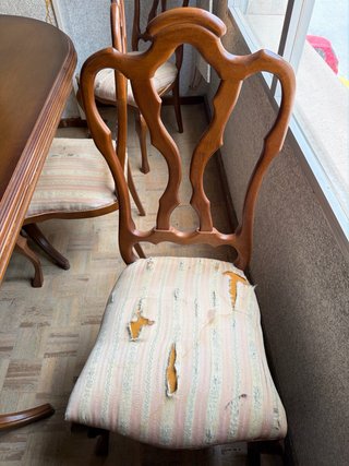 Mesa de comedor extensible con 6 sillas