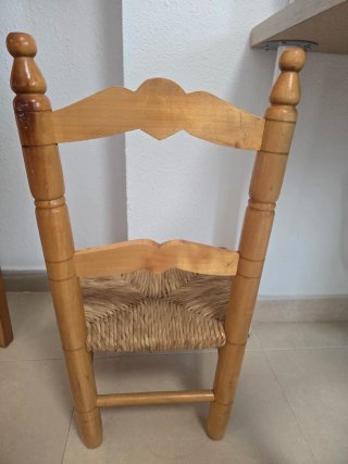 OFERTA: silla+mesa 25€. Silla infantil madera y en