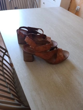 Sandalias de tacón mujer marrones