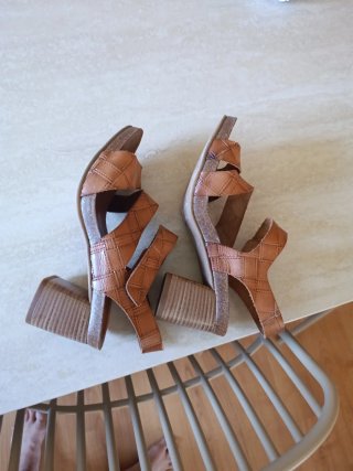 Sandalias de tacón mujer marrones