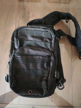 Mochila bandolera Mil-tec Negra