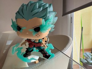 Funko Pop Izuku Midoriya con Eri