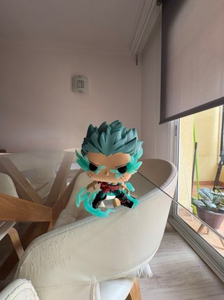 Funko Pop Izuku Midoriya con Eri