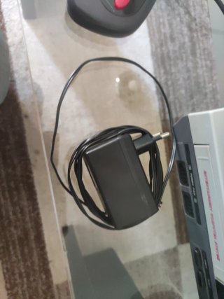 Consola Nintendo NES con 2 mandos y juegos