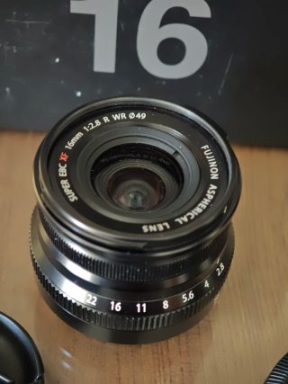 Objetivo Fujinon XF 16mm F2.8 R WR