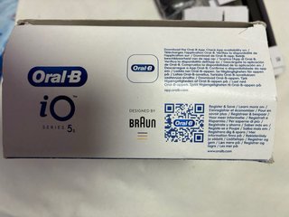 Cepillo Eléctrico Oral-B iO Series 5s Negro Mate