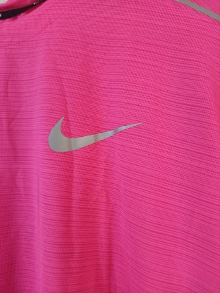 ​Camiseta Nike Running Dri-Fit Talla M Etiqueta L
