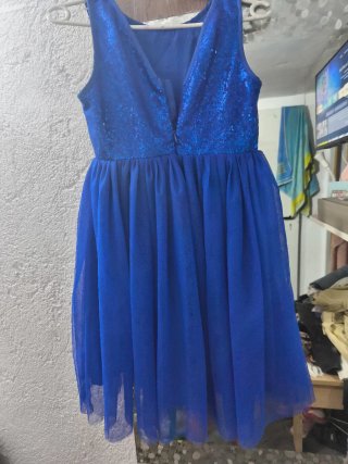 Vestido azul brillante niña