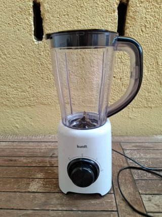 Licuadora Kunft Blanca