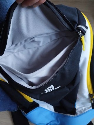 Mochila Salomon Negra, Blanca y Azul