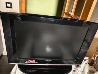 Play4 pro 1t + mando militar perfecto + tv samsung