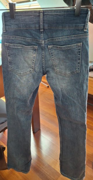 Pantalón vaquero Bershka EUR 32