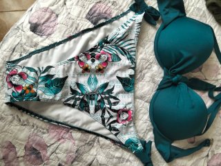 Bikini estampado floral sin estrenar