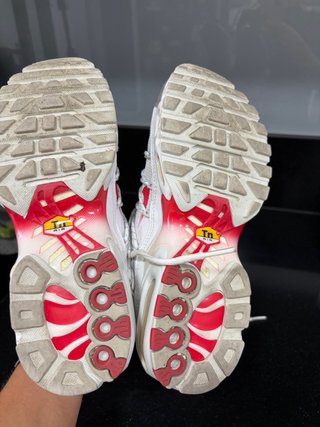 Nike TN 36.5 Blancas Rojas Poco Uso