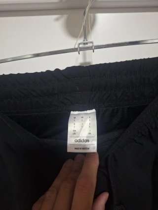 Pantalón chándal Adidas negro