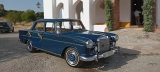 Coche clasico para bodas y eventos Mercedes Colas