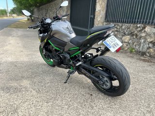 Kawasaki Z900 2024 A2 Negra/Verde