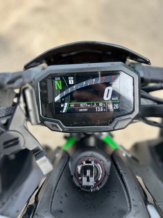 Kawasaki Z900 2024 A2 Negra/Verde