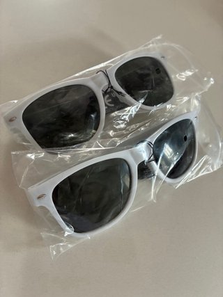 2 Gafas de Sol Blancas UV 400 Nuevas