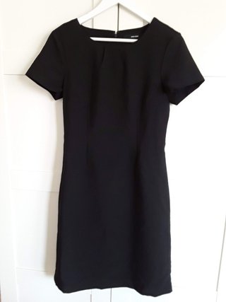 Vero Moda. Vestido negro. T. 38