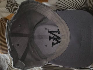 Gorra NY Gris con Diseño Paisley