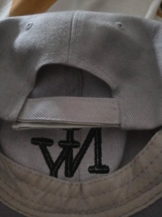 Gorra NY Gris con Diseño Paisley